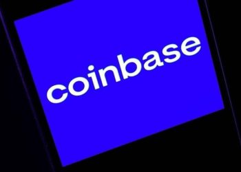 JPMorgan Analysts Downgrade Coinbase Shares to Underweight, Citing Impact of Spot Bitcoin ETFs