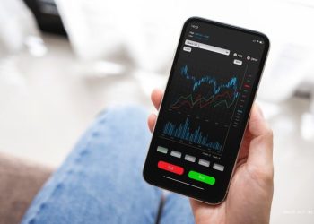 3 Promising Altcoins for High Returns in the 2024 Crypto Surge