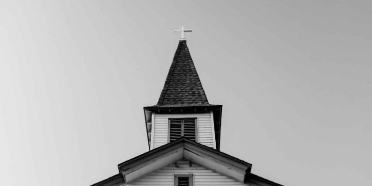 Judge Orders Continued Freezing of Colorado Crypto Pastor’s Accounts After $3 Million Crypto Fraud Scheme