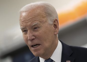 Biden appears to confuse woman with Dem congresswoman who wasn’t in attendance: ‘I got it mixed up’