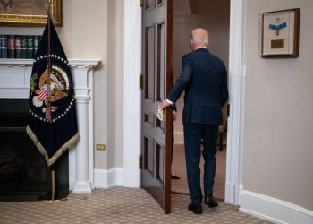 There’s an obvious reason Biden isn’t dropping out of a tied race