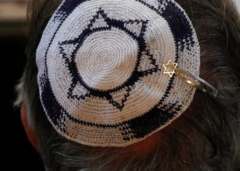 US commission ends Saudi trip early after Jewish chair told to remove kippah head covering
