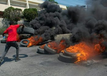 Congressman helps airlift author Mitch Albom, 9 others out of Haiti