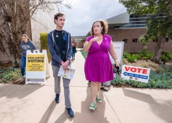 Schiff’s insider support trumps Porter’s outsider appeal