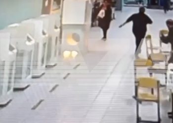 WATCH: Anti-Putin activists vandalize, set fire at voting stations in protest against election