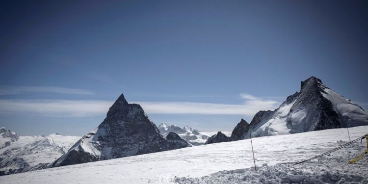 Five skiers found dead, one missing in Swiss Alps