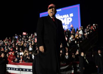 Trump makes major endorsement in crucial Senate race in key battleground state