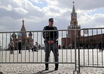 Russian trolls target U.S. support for Ukraine, Kremlin documents show