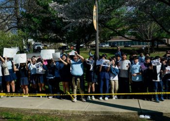 In Pa., Biden’s challenge is highlighted by protests from both sides