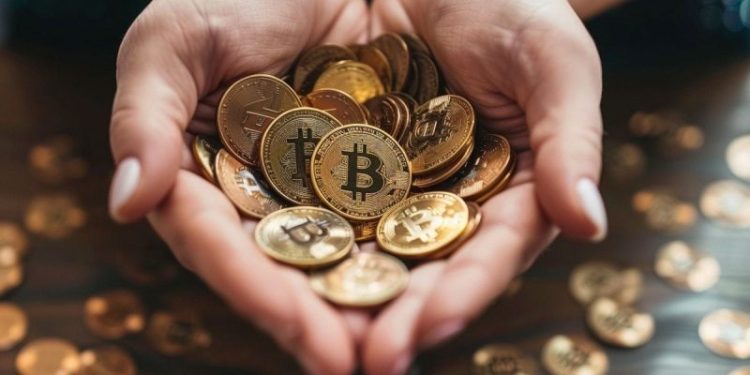 Trump Embraces Crypto Donations, Plans to “Build a Crypto Army”