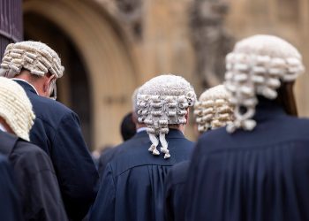 English courts consider nixing mandatory wigs for barristers amid concerns they’re ‘culturally insensitive’