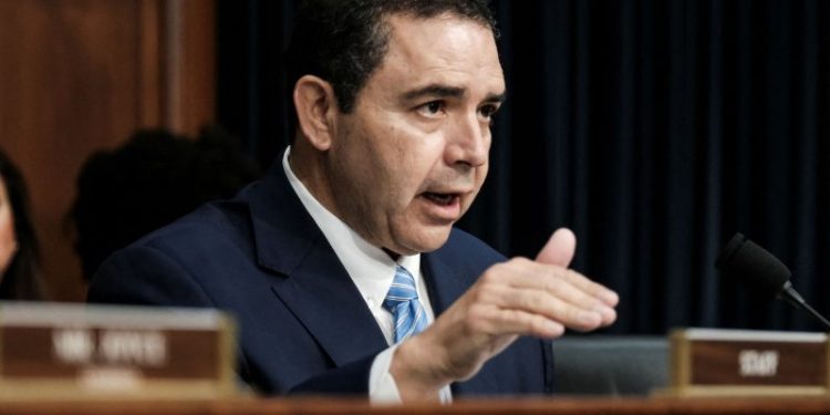 Rep. Henry Cuellar accused of taking bribes from Azerbaijan, Mexican bank