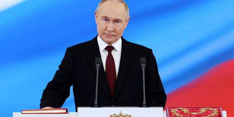 Alexei Navalny’s wife has 5 ominous words for Putin ahead of his inauguration