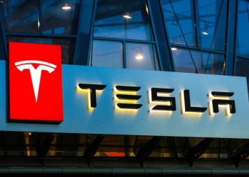 Tesla Doing Damage Control in Europe as Retail Price Cuts Hurt Leasing Companies