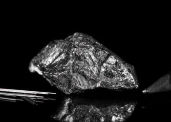 How to Invest in Graphite (Updated 2024)