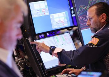 Dow closes more than 570 points higher to post best day in 2024, stocks wrap a winning May