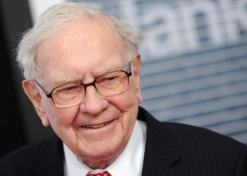 Warren Buffett gives away another $5.3 billion, says his children will manage estate