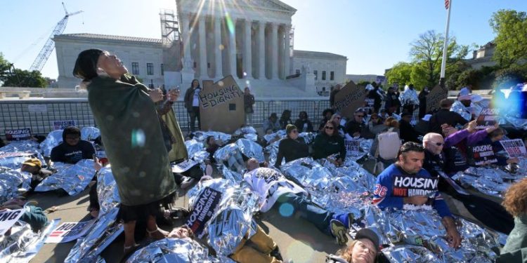 Supreme Court says cities can ban homeless from sleeping outside