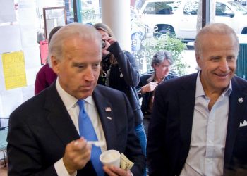 Biden’s inner circle deeply involved with family’s business dealings: report