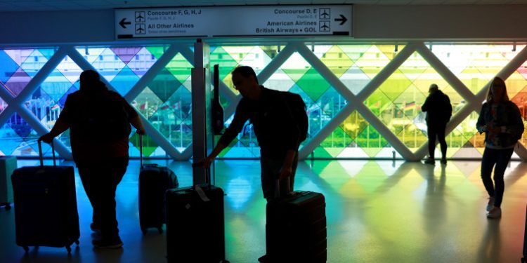 Air travel demand is breaking records. Airline profits are not.