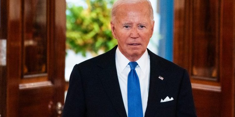 Biden faces growing political crisis over response to debate performance