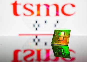 TSMC Boosts Revenue Expectations as US Policy Concerns Weigh on Chipmakers