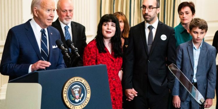 Biden, Trump exchange jabs as Russia prisoner swap turns political