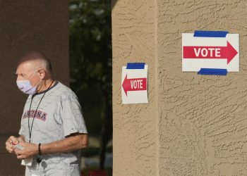 Arizona may require proof of citizenship on state voter forms for now
