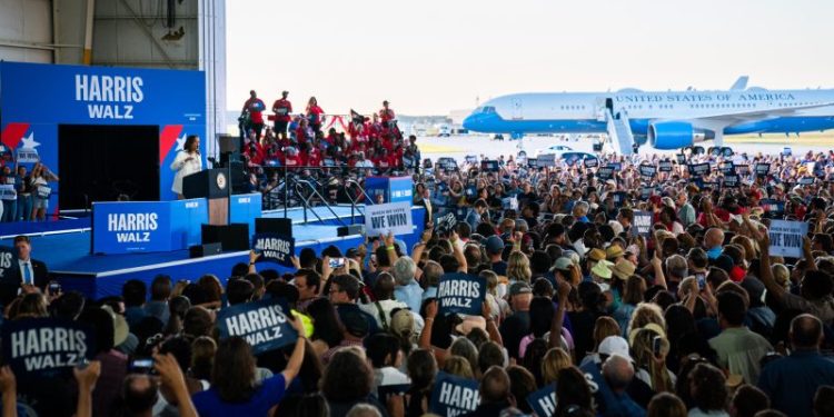 Trump falsely accuses Harris campaign of fabricated AI crowd photos
