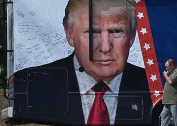 Trump vows to ‘save’ vaping after private meeting with vaping lobbyist