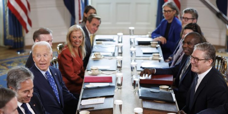 Biden and U.K.’s Starmer meet amid storm over Ukraine weapons