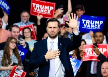 JD Vance, in 2020 messages, said Trump ‘thoroughly failed to deliver’