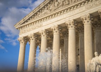 Poll: Americans favor Supreme Court term limits, oppose more justices