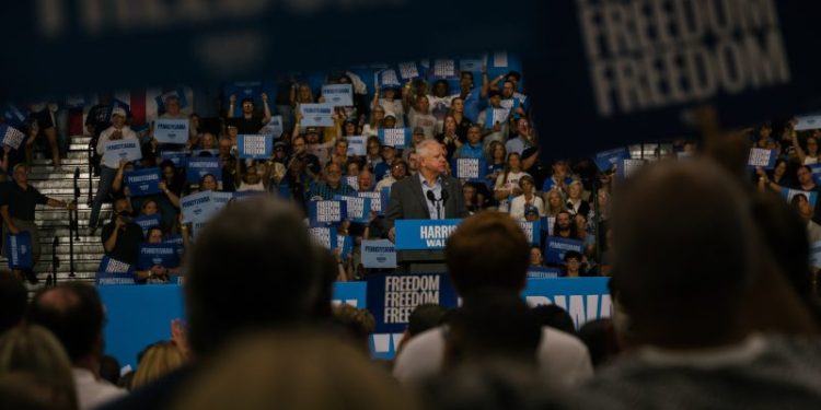 Tim Walz’s bubble-wrapped campaign