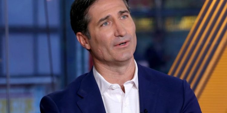 Starbucks shakes up its leadership again, adding two former Taco Bell executives