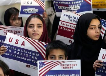 Pakistan issues deadline for Afghan refugees after Trump blocks US resettlement pathway