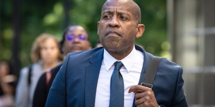 Trump commutes sentence of Ozy Media founder Carlos Watson